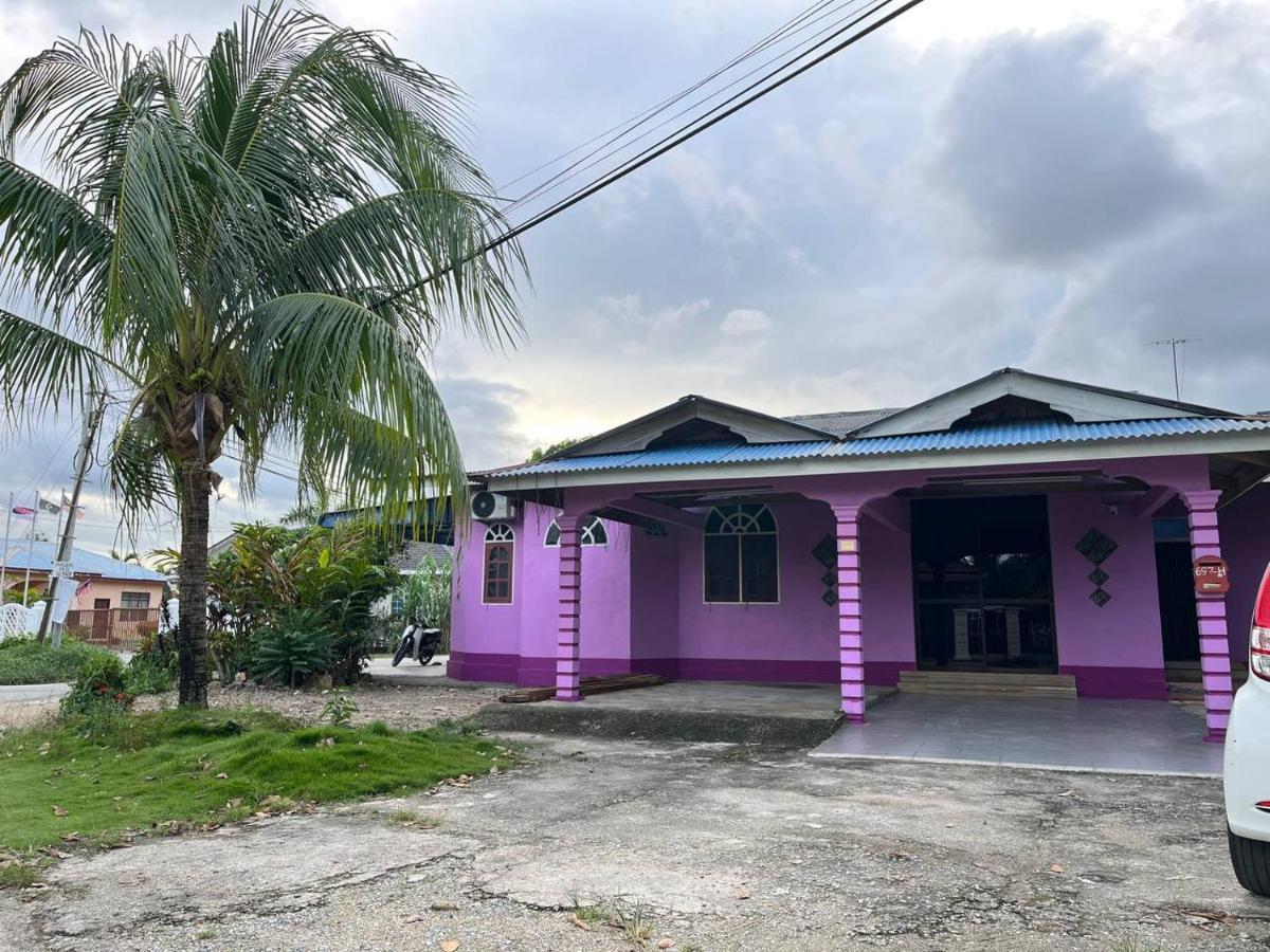 Lavender Homestay Desa Chendering 3 Bedrooms Kuala Terengganu Dış mekan fotoğraf
